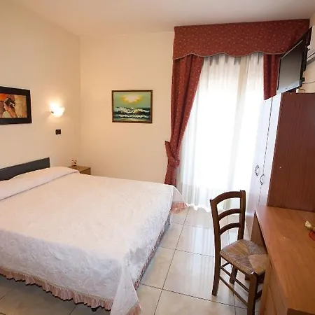 De Rosa Hotel 2*