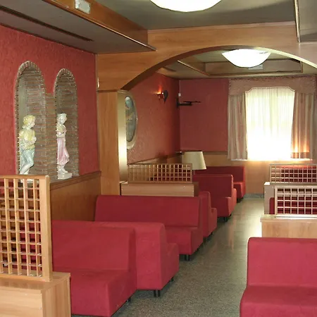 De Rosa Hotel 2*